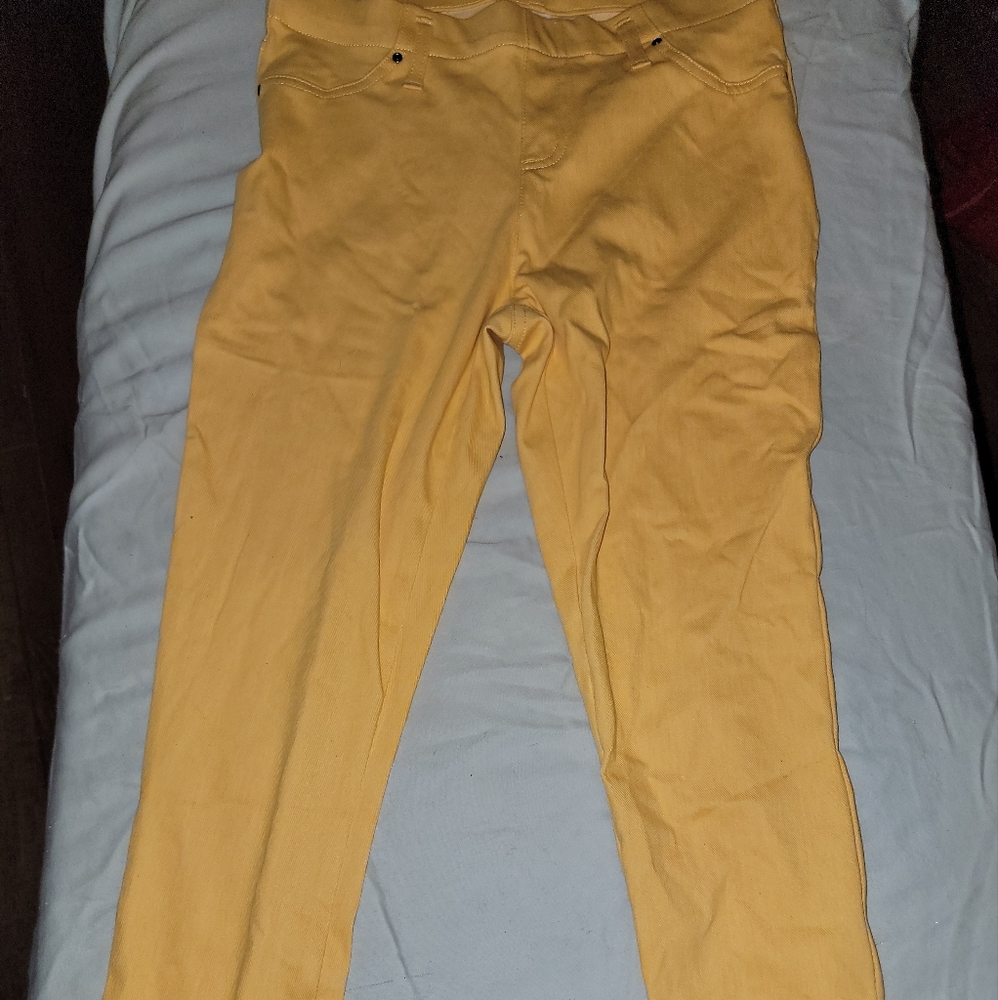 Women's Time and Tru capris